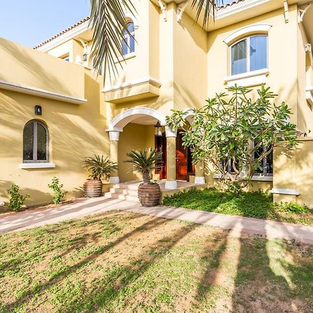 Chic 4Br Villa With Assistant Room And Private Pool On Palm Jumeirah By Deluxe Holiday Homes Dubaj Exteriér fotografie