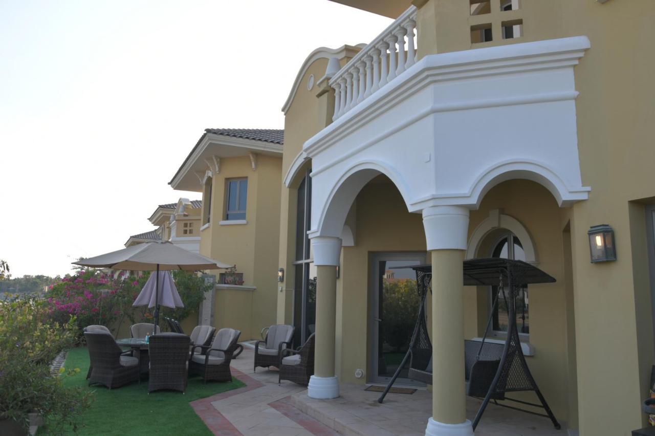 Chic 4Br Villa With Assistant Room And Private Pool On Palm Jumeirah By Deluxe Holiday Homes Dubaj Exteriér fotografie